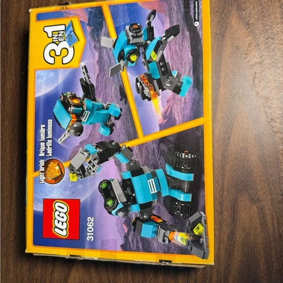 LEGO Creator 3-in-1 Robo Explorer 31062 Robot Set w/ Box Light Brick - Picture 2 of 2